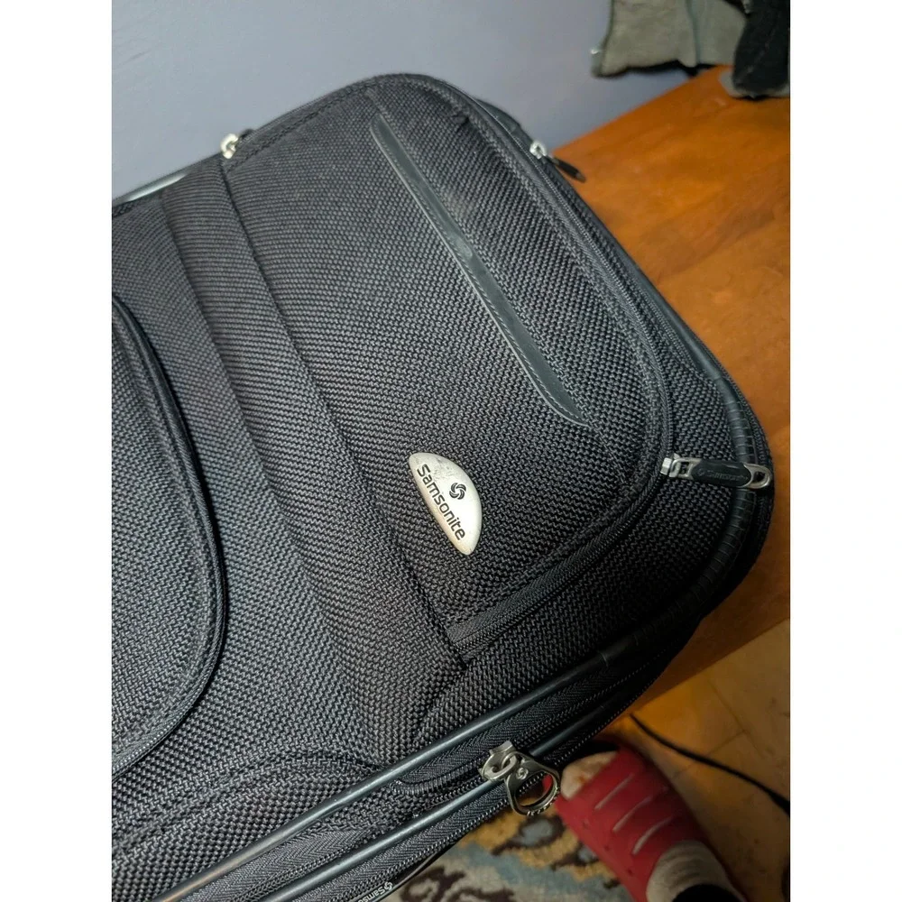 Samsonite Black Ballistic Nylon Rolling Carry On Suitcase Upright Luggage